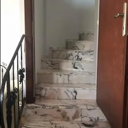 Βίλα Merkezde,deniz-sakiz Manzarali Bahceli